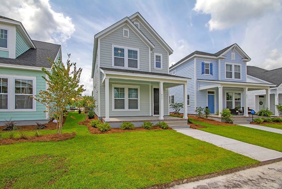 555 Blueway Ave, Summerville, SC 29486 - photo 1