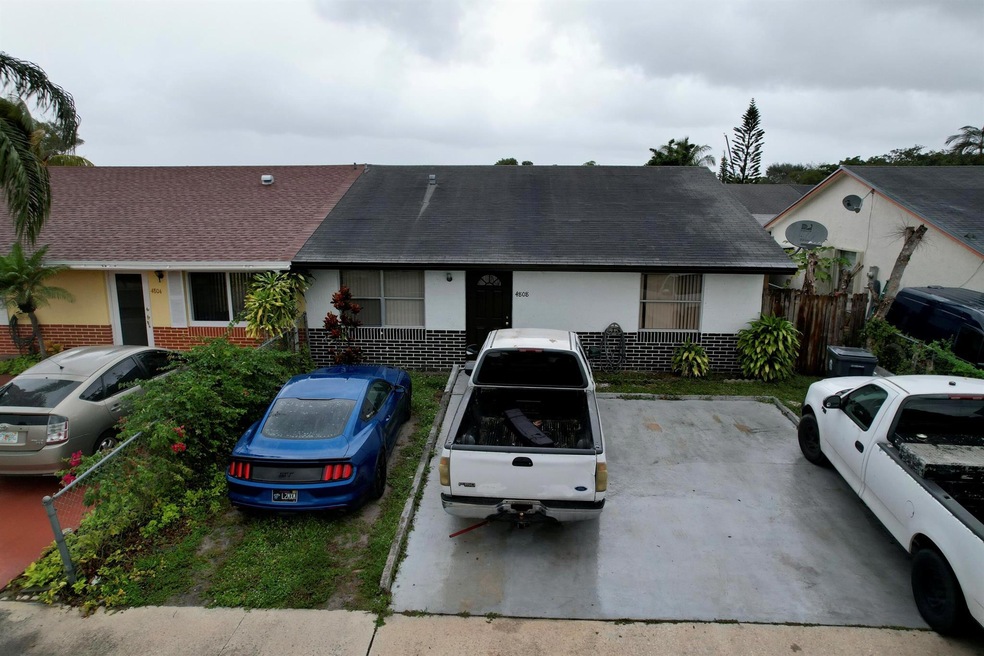 4808 Saratoga Rd, West Palm Beach, FL 33415 - photo 1