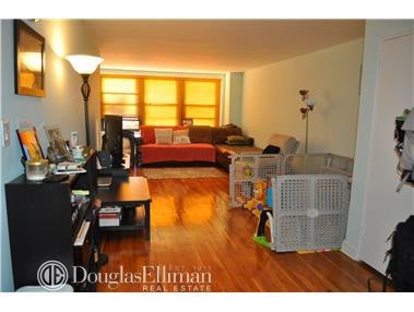 Kennedy Street Quad unit 4J, Bayside, NY 11360 - photo 1