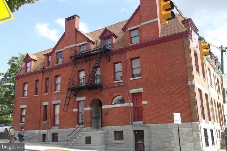1629 Saint Paul St unit 6, Baltimore, MD 21202 - photo 1