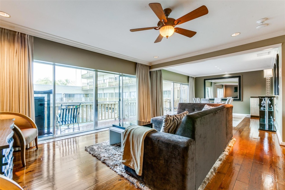 Living-dining area facing the balcony