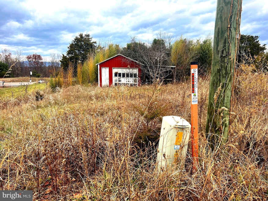 158 Eastern Dr, Moorefield, WV 26836 - photo 1