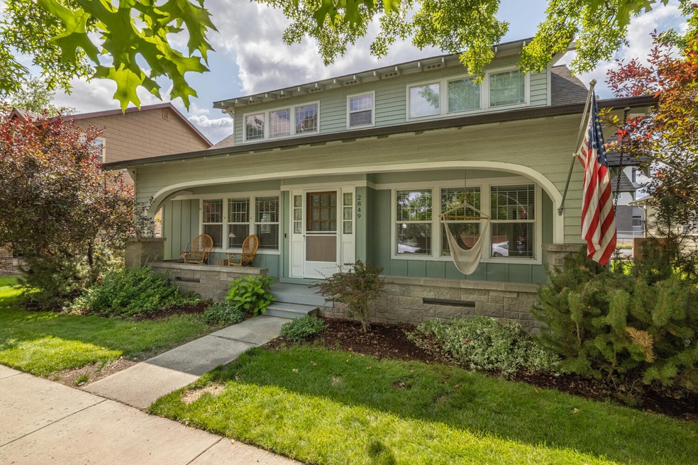 2849 NE Red Oak Dr, Bend, OR 97701 - photo 1