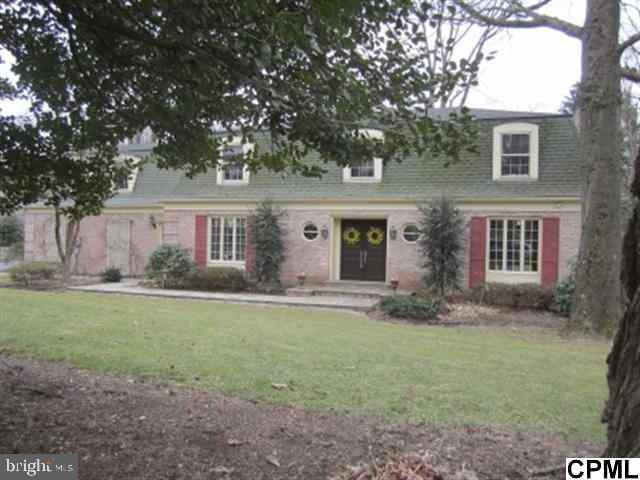 79 Greenwood Cir, Lemoyne, PA 17043 - photo 1