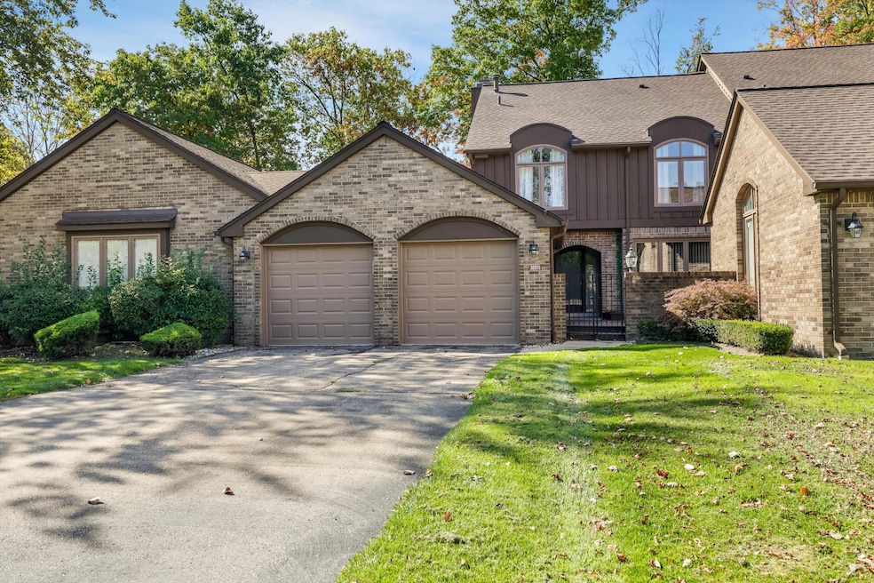 30915 Timberbrook Ln, Bingham Farms, MI 48025 - photo 1