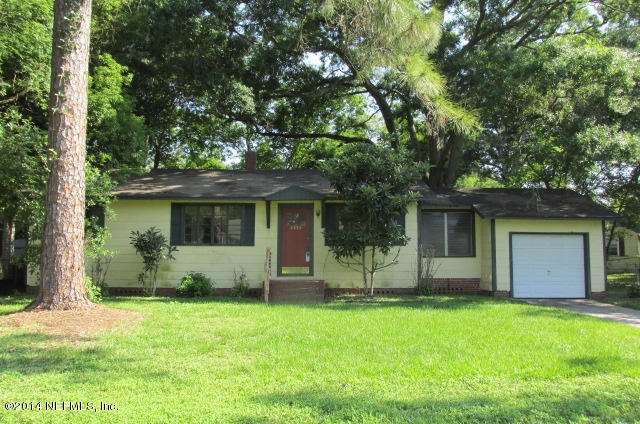 4559 Crescent St, Jacksonville, FL 32205 - photo 1
