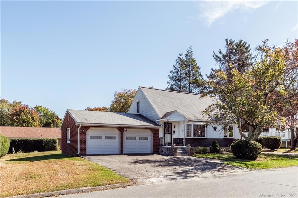 87 Bamford Ave, Oakville, CT 06779 - photo 1