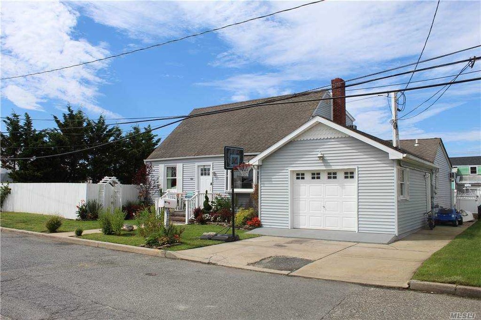 2720 Peconic Ave, Seaford, NY 11783 - photo 1