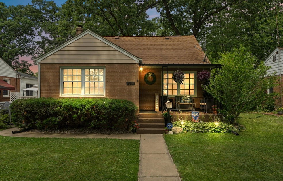 Pending $250,000 • Co-Listing Agent