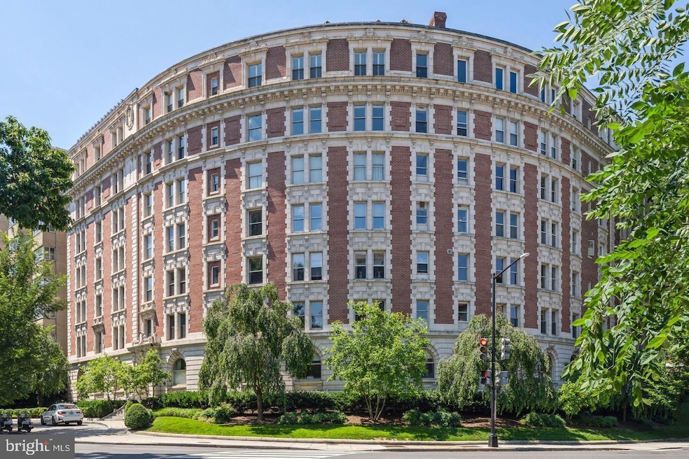 The Dresden unit 17, Washington, DC 20008 - photo 1