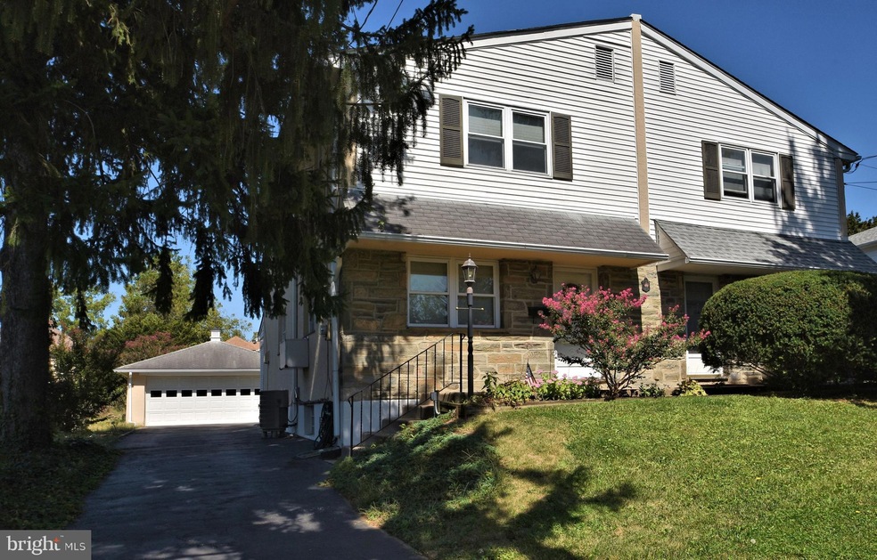 11B Grove Ave, Flourtown, PA 19031 - photo 1