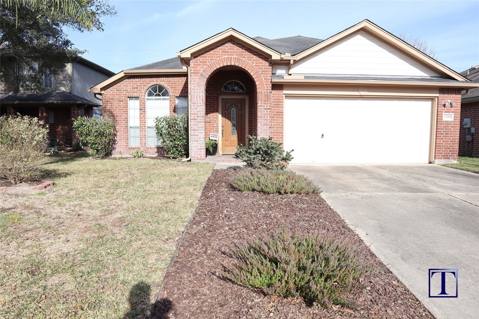29218 Spring Mist Dr, Spring, TX 77386 - photo 1