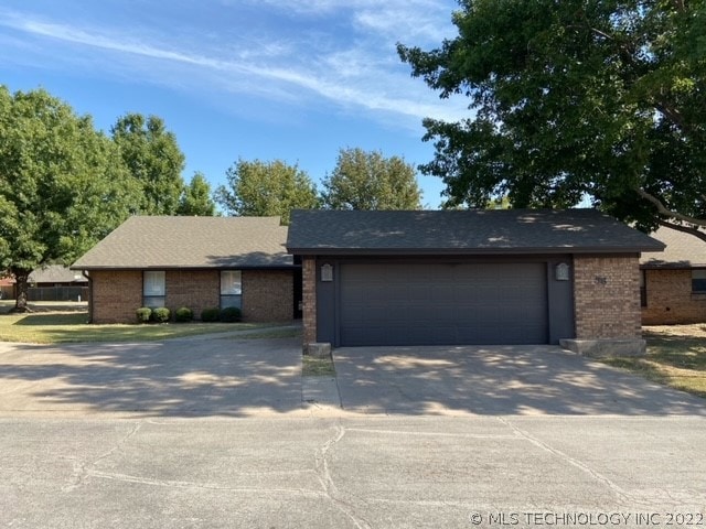 36 Overland Route St, Ardmore, OK 73401 - photo 1