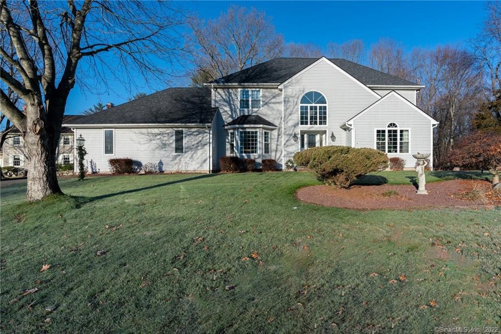 60 Country Club Woods Cir, Waterbury, CT 06708 - photo 1