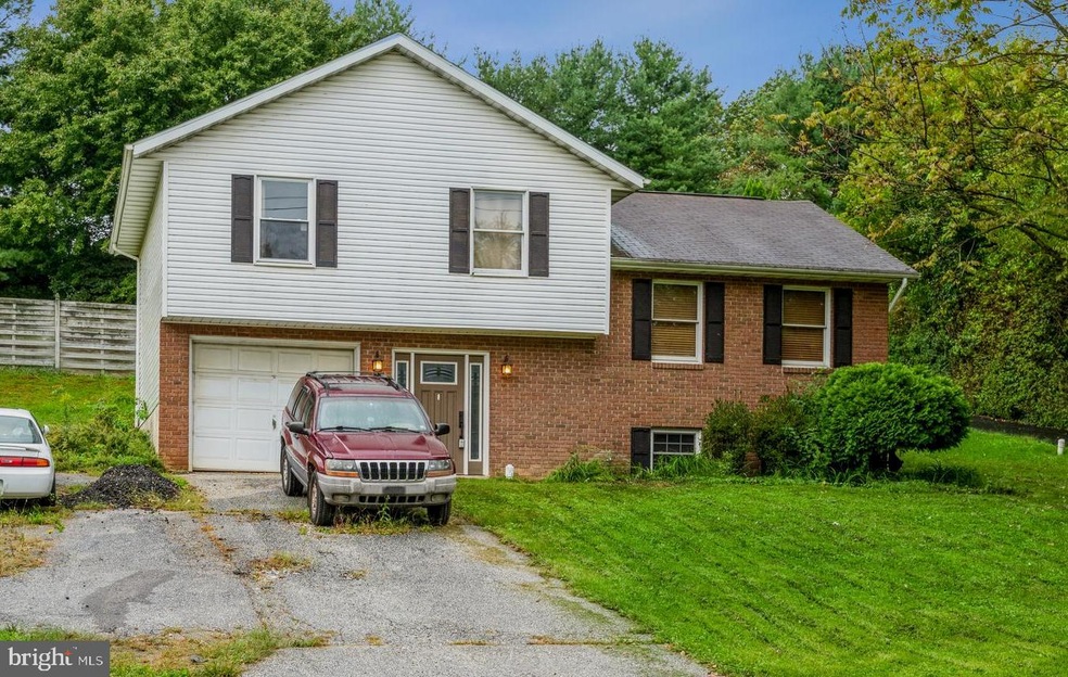 6636 Ridge Rd, Sykesville, MD 21784 - photo 1