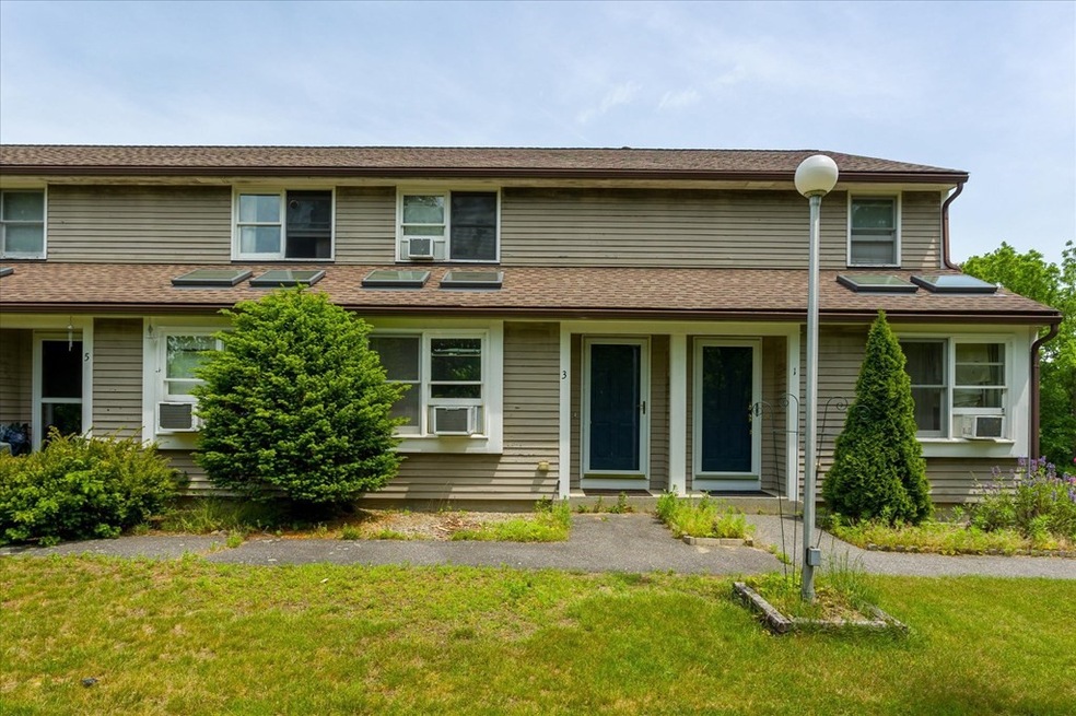 3 Goldenrod Ct unit 3, South Grafton, MA 01560 - photo 1