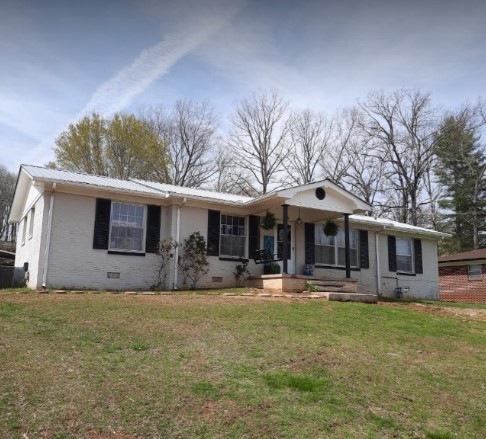 100 Forest Dr, McMinnville, TN 37110 - photo 1