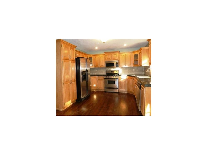 1st Floor Kitchen-All Appliances Stay!