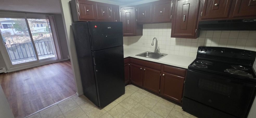 25 Hamilton Ave unit 7, Lynn, MA 01902 - photo 1