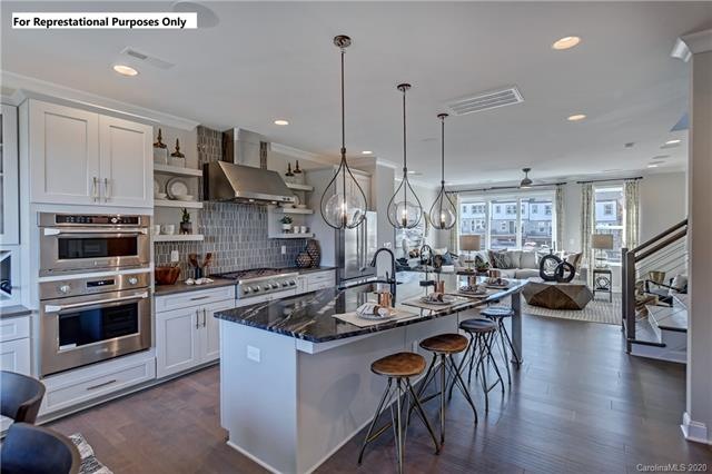 Gourmet kitchen on 2nd floor with breakfast area o