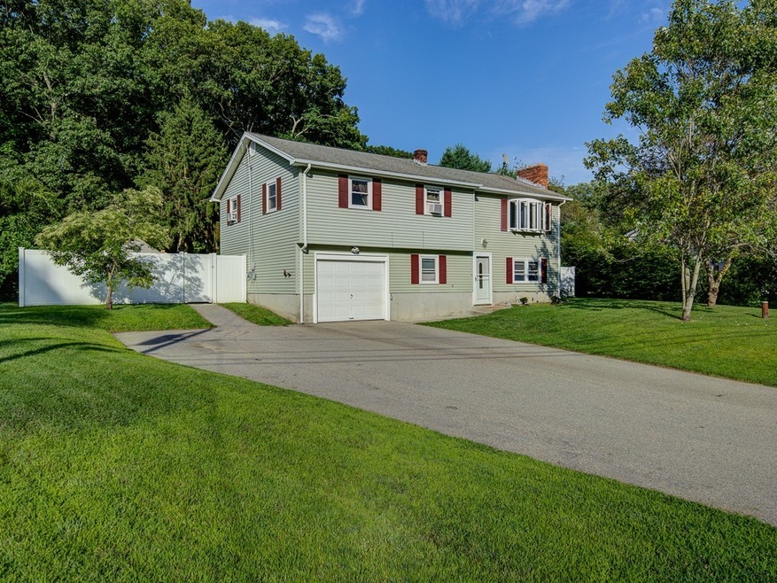 6 Hall Rd, Webster, MA 01570 - photo 1