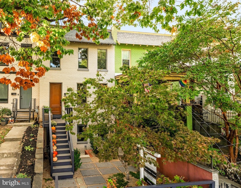 951 14th St SE, Washington, DC 20003 - photo 1