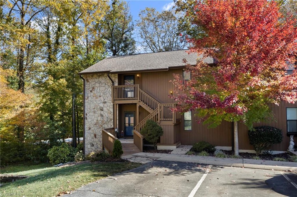 Upper level unit; 14 stairs, one landing pads between- 7 and 7