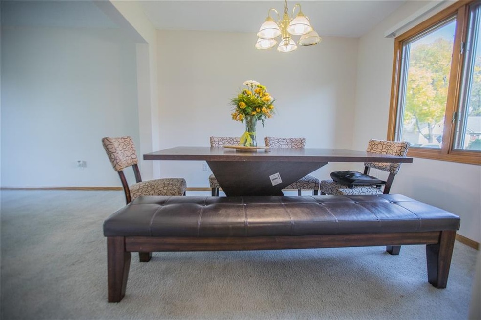 2213 Riverwoods Ave, Des Moines, IA 50320 - photo 1