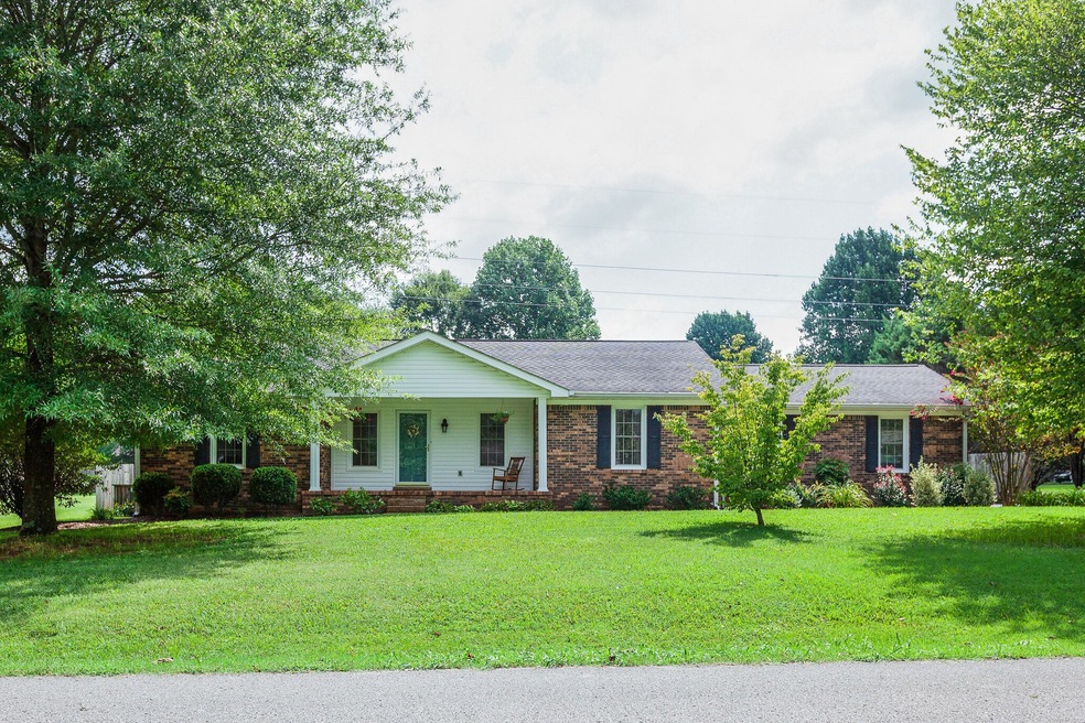 5002 Criddle Dr, Columbia, TN 38401 - photo 1