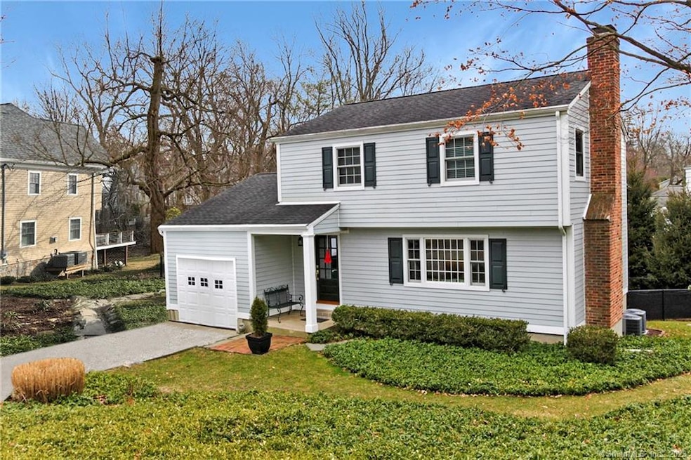 10 Steeple Top Rd, Norwalk, CT 06853 - photo 1