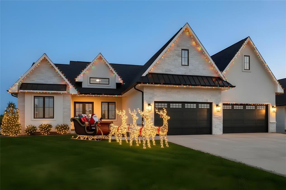 For Sale $874,900 • Co-Listing Agent