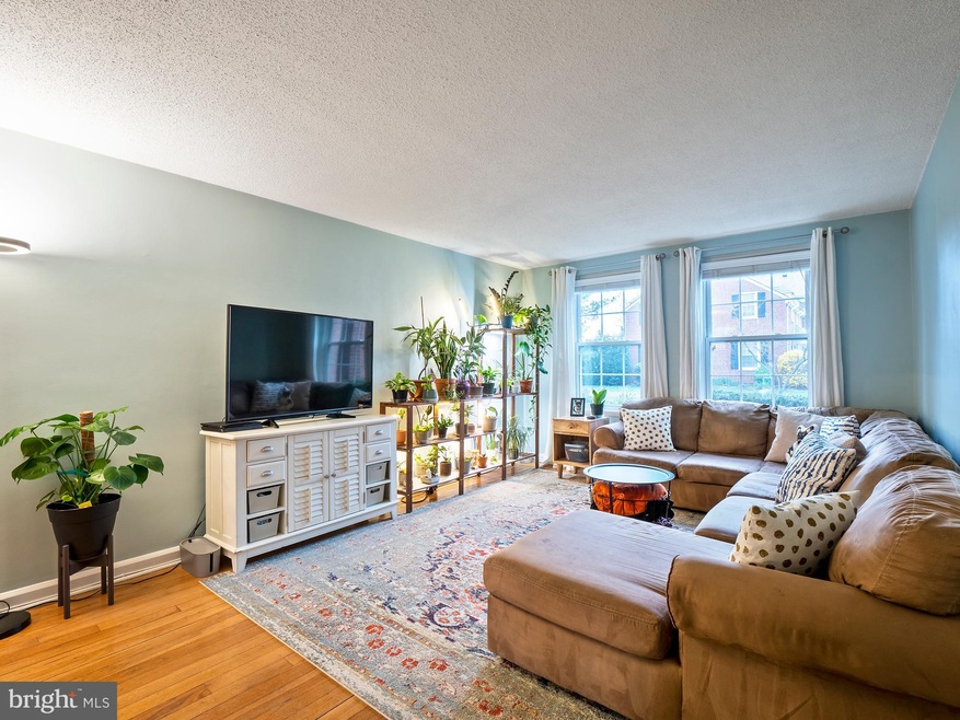 3611 S Taylor St unit A2, Arlington, VA 22206 - photo 1