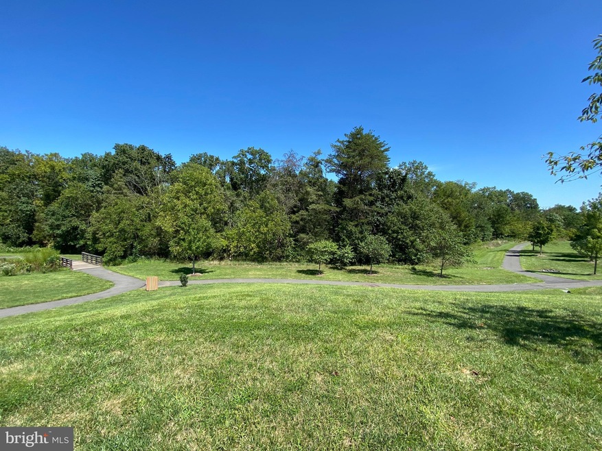 42593 Voormeade Terrace, Chantilly, VA 20152 - photo 1