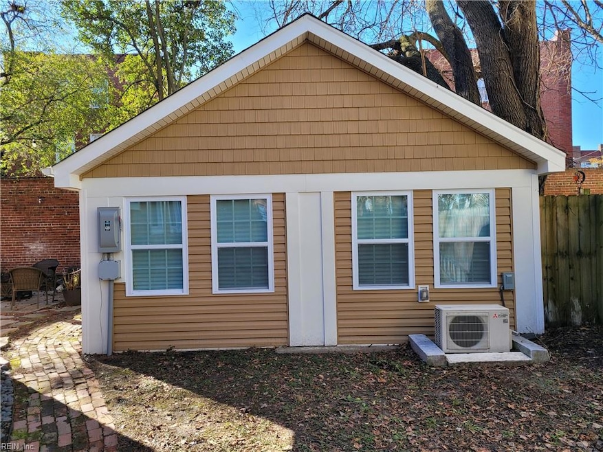 For Rent $1,295/month