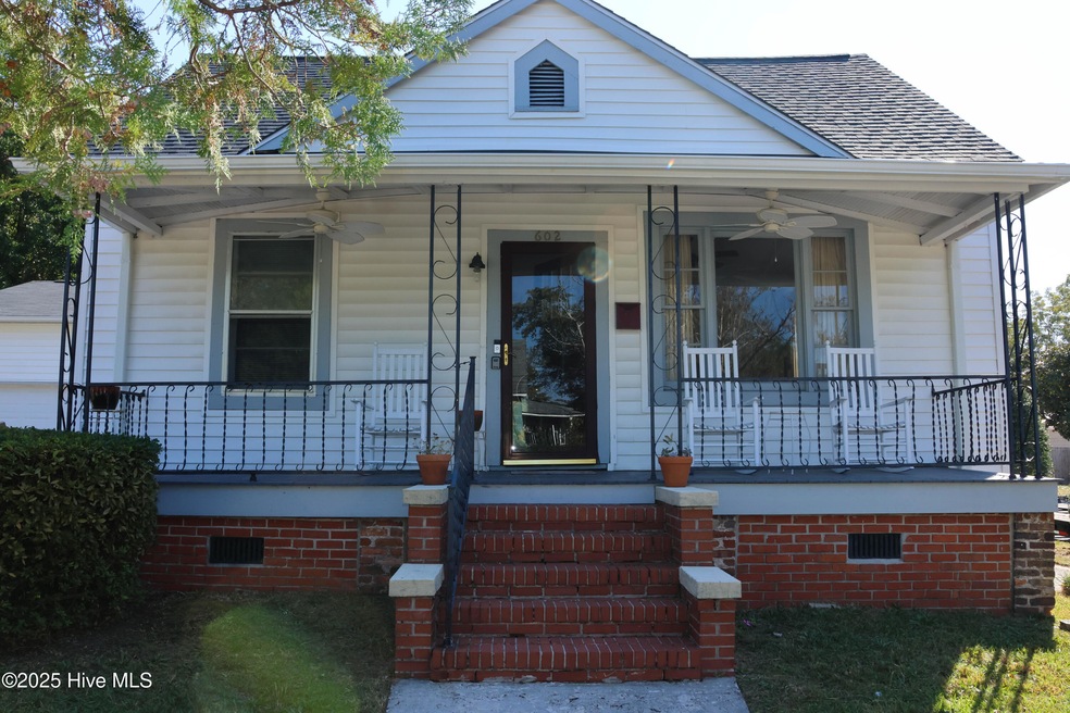 porch frontal view not including garage