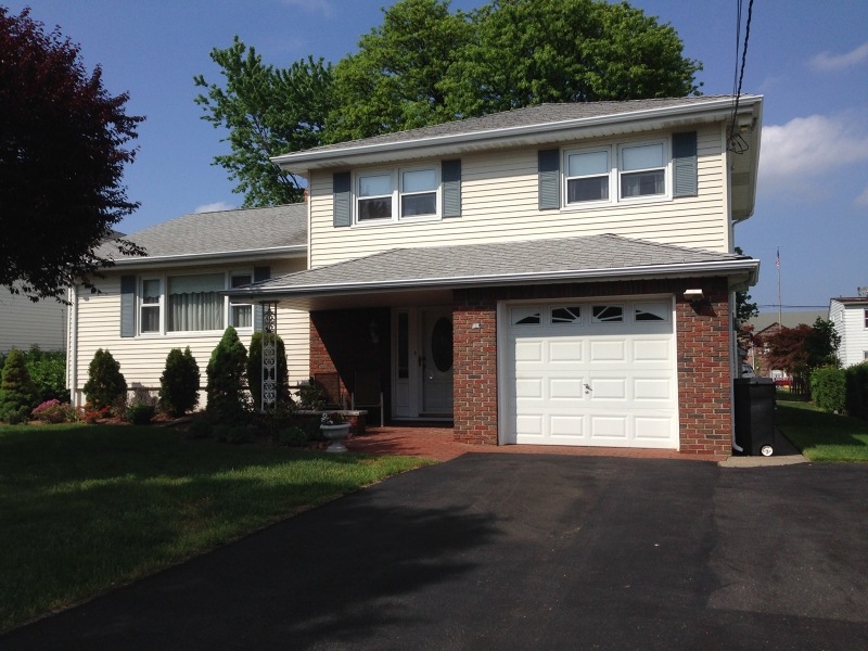 52 Thanksgiving Ln, Clifton, NJ 07013 - photo 1