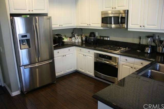 Upgraded Kitchen... Granite Counters, stainless st