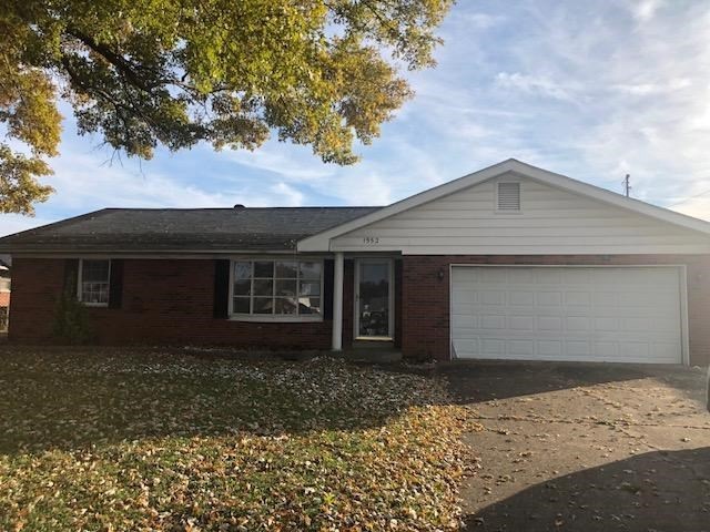 1552 Elmhurst Dr, Worthington, KY 41183 - photo 1