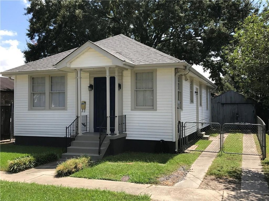 Precious renovated cottage in the Ochsner Corridor