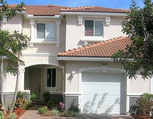 2326 Center Stone Ln, Riviera Beach, FL 33404 - photo 1