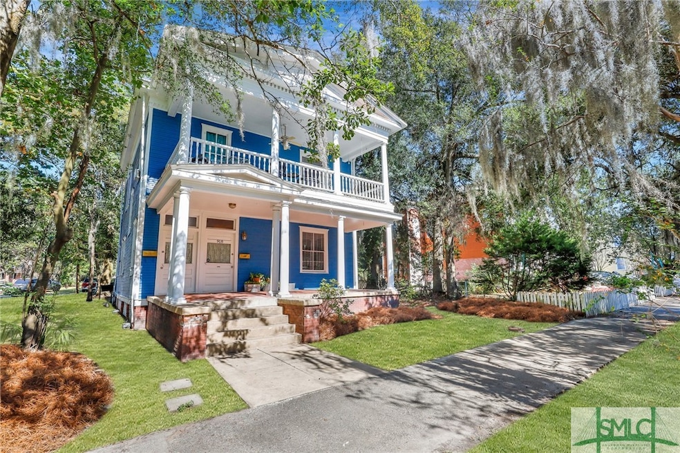 916 E Henry St, Savannah, GA 31401 - photo 1