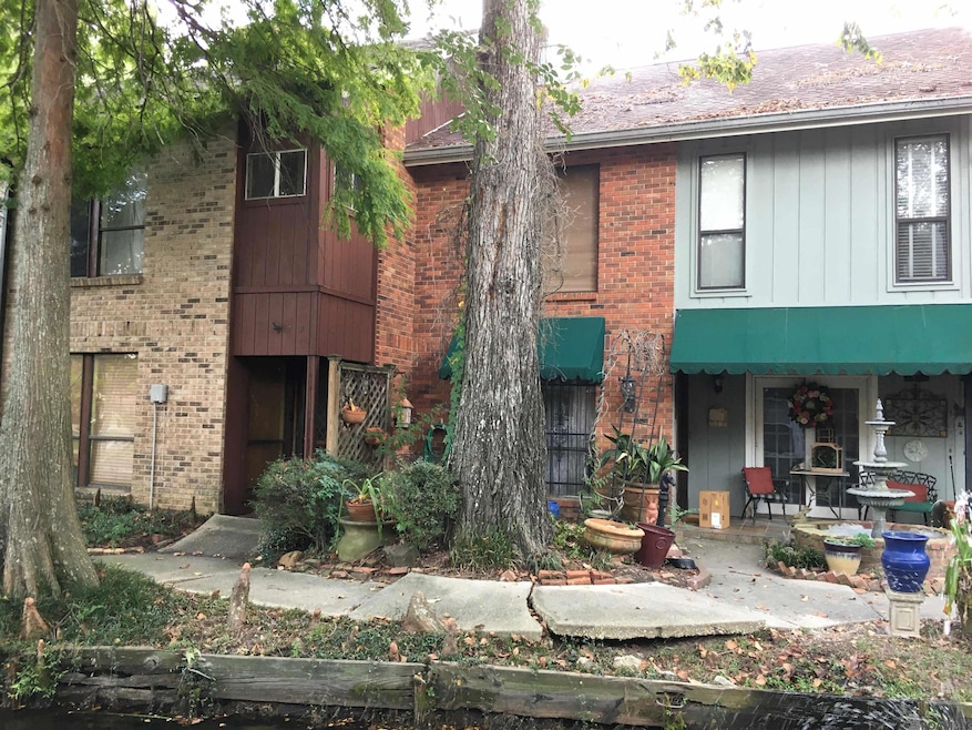 2421 Aubin Ln, Baton Rouge, LA 70816 - photo 1