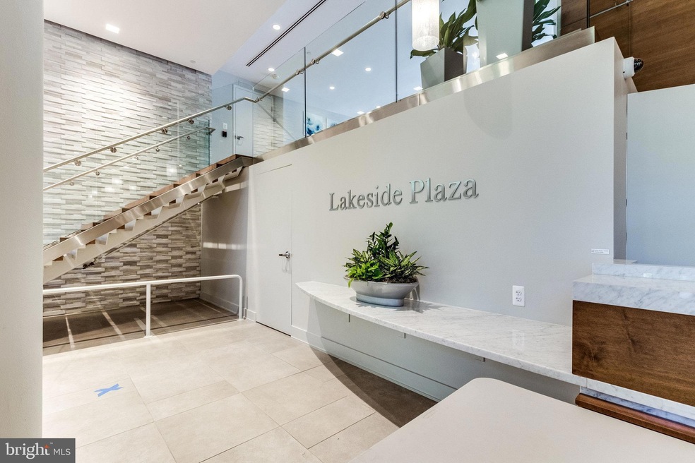 Lakeside Plaza Condominium unit 1119, Baileys Crossroads, VA 22041 - photo 1