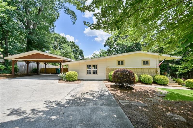 3659 Ashwood Dr SE, Smyrna, GA 30080 - photo 1