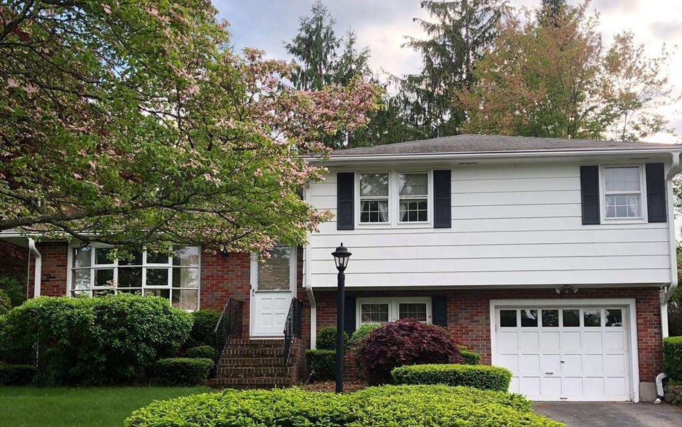 26 Iadarola Ave, Milford, MA 01757 - photo 1