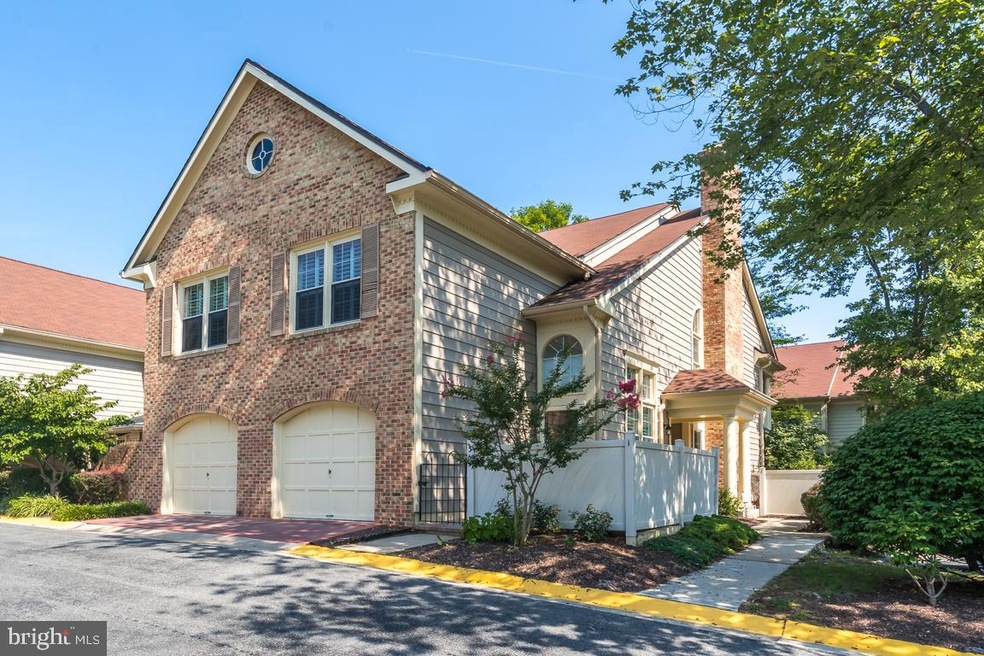 3 Luxberry Ct, Rockville, MD 20852 - photo 1