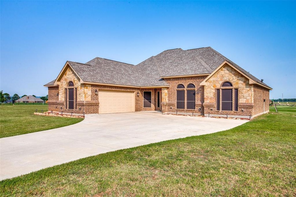 117 Spirit Ct, Weatherford, TX 76087 - photo 1