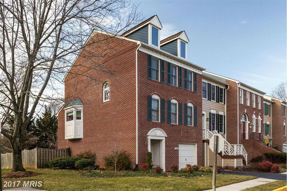 2088 Gillen Ln, Falls Church, VA 22043 - photo 1