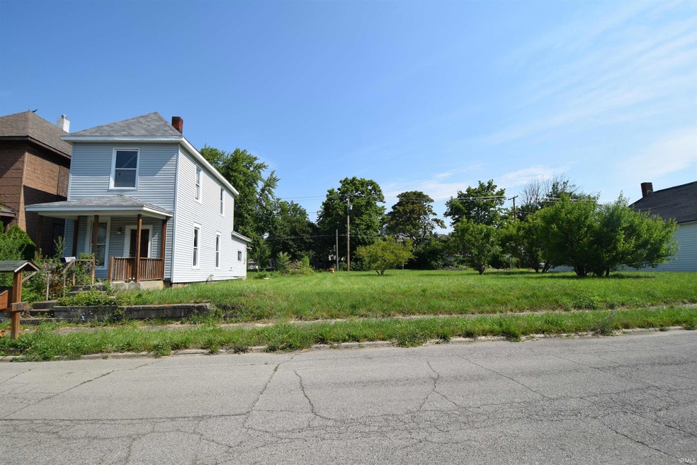 820 W 1st St, Muncie, IN 47305 - photo 1