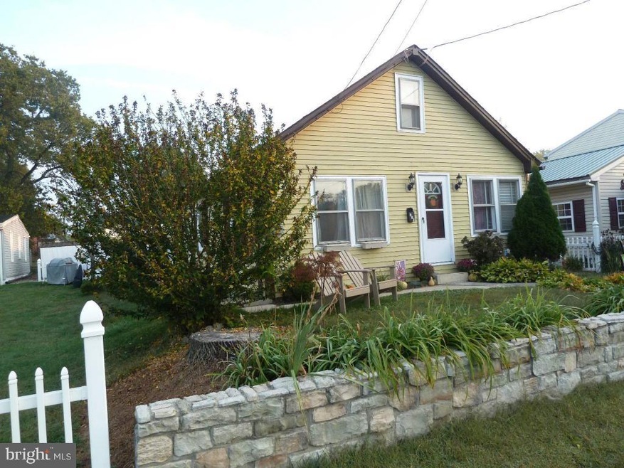 639 Franklin St, Columbia, PA 17512 - photo 1